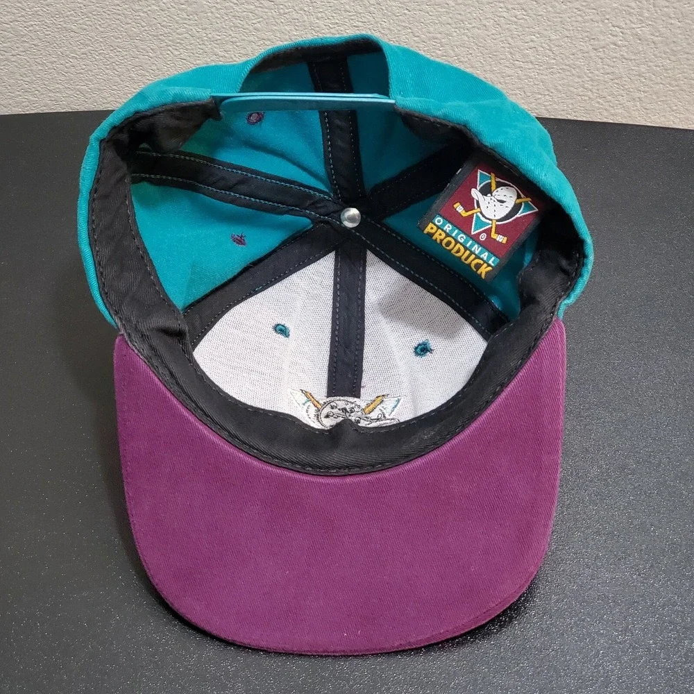 Vintage 90s Official Anaheim Mighty Ducks Velore Purple / Teal Snapback Hat RARE